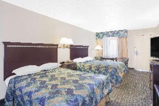 Super 8 By Wyndham Corpus Christi Hotel Стая снимка